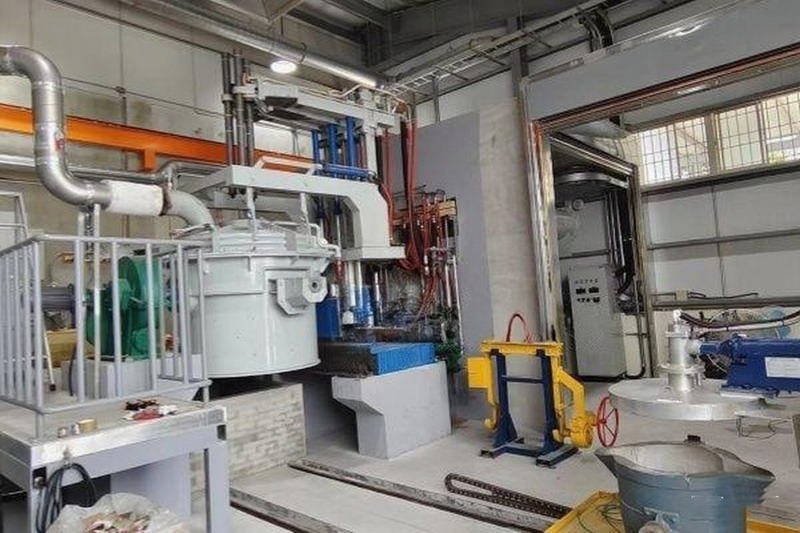 台湾特种合金电弧炉现场冷调过程